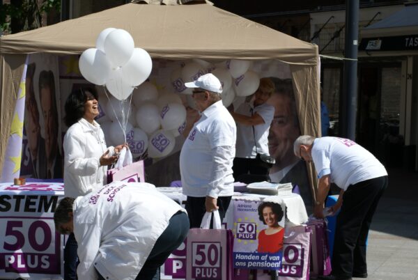 50 Plus campagne Amadeiroplein Den Bosch.
