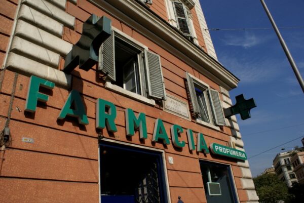 Italiaanse apotheek in Rome.