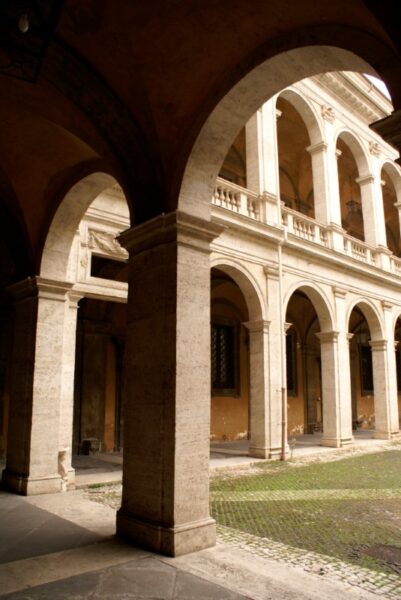 Binnenplaats Rome, oktober 2008.