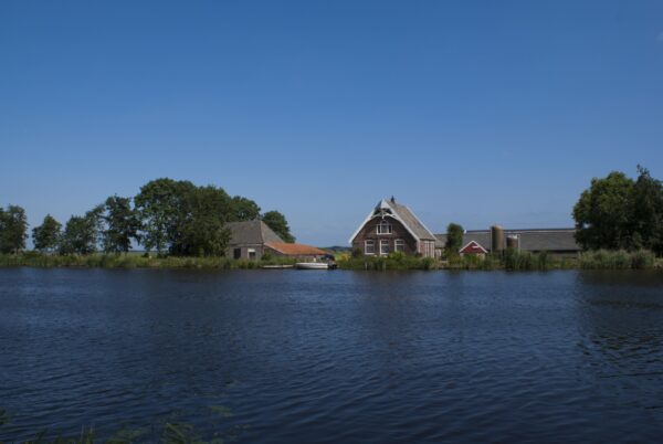 Boerderij aan de Amstel.