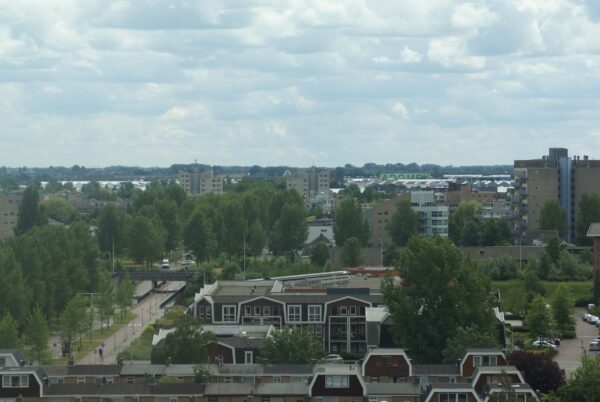 Uitzicht Bovenkerk, Amstelveen, vanuit Urbanuskerk.