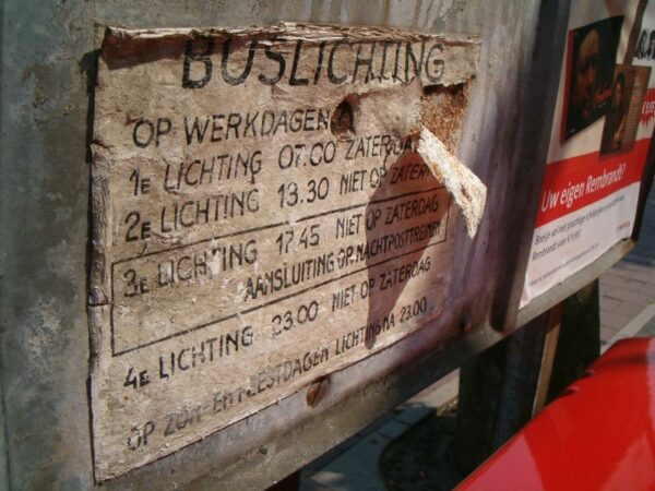 Oud informatiepapiertje: brievenbus werd vroeger 4x per dag geleegd.