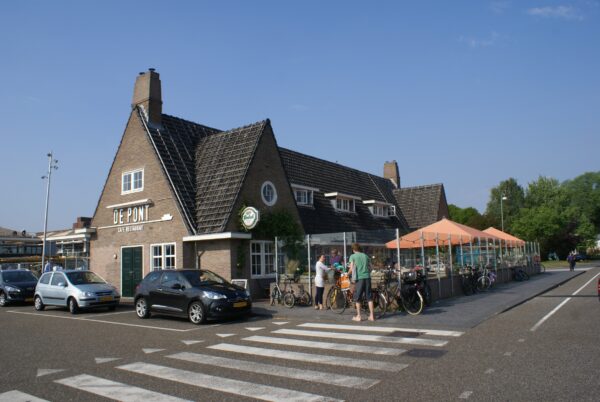 Caf&eacute; de Pont, Amsterdam Noord.