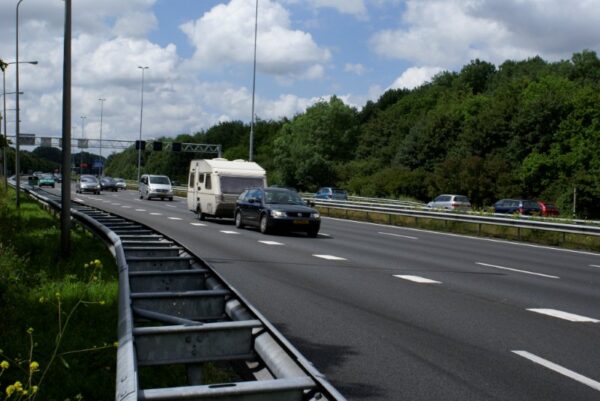 A9 snelweg bij Q8 Amstelveen.