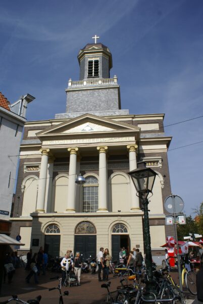 Hartebrugkerk Leiden: 'Hier is het huis van God'.