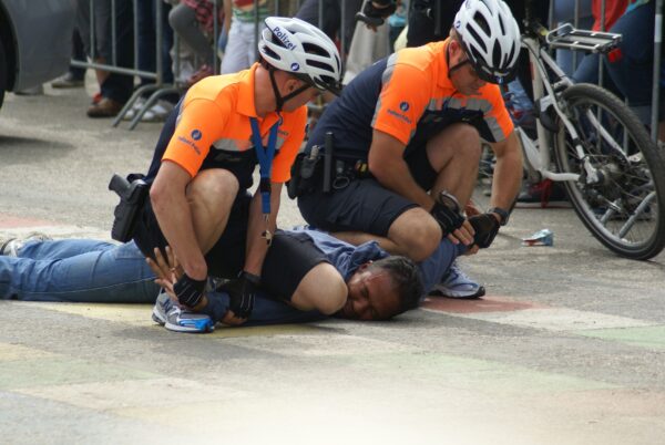 Politie overmeestert 