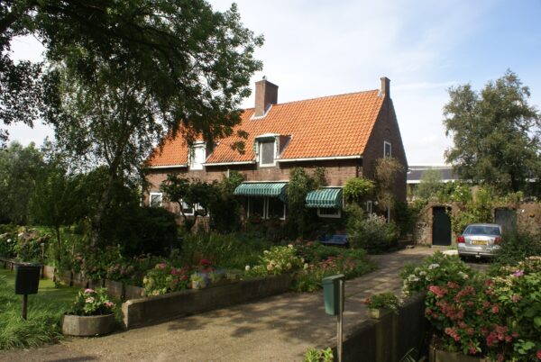 Voormalige KNSF-dienstwoningen bij fabriek Amstelveen.