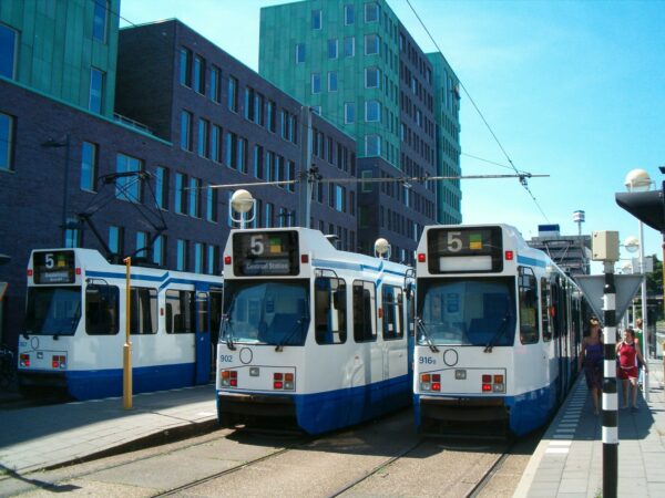 Handelsplein, eindpunt lijn 5.