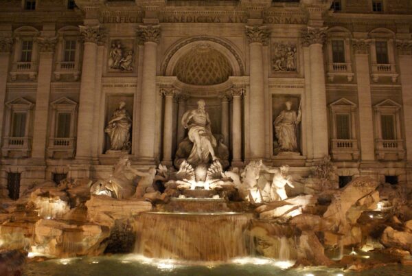 Fontana di Trevi, Rome, avondlicht.
