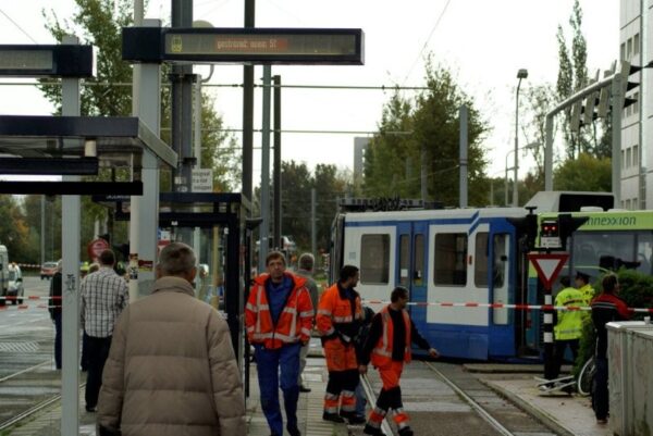 Lijn 5 gestremd - bordje aangeven.