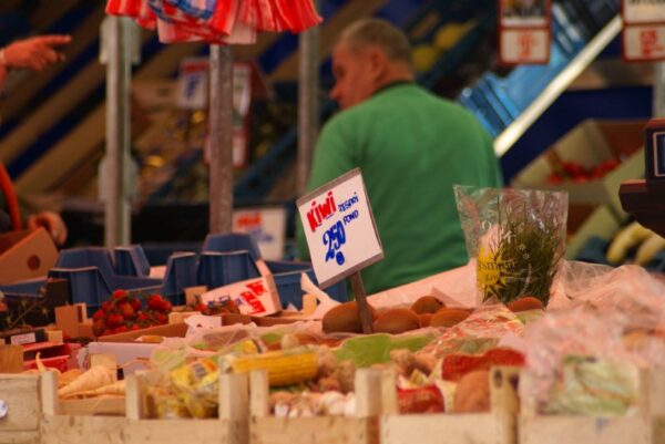 Zespri kiwi's, 1 pond voor &euro;2,50.