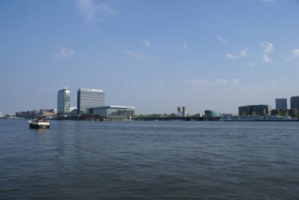 M&ouml;venpick, Concertgebouw & Nemo vanaf het IJ.