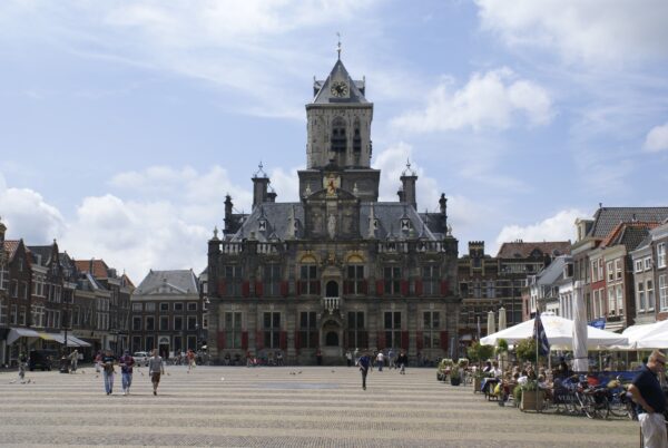 Stadhuis Delft op de markt.