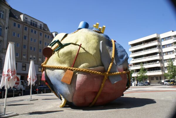 Huisbal met kleurrijke patronen.