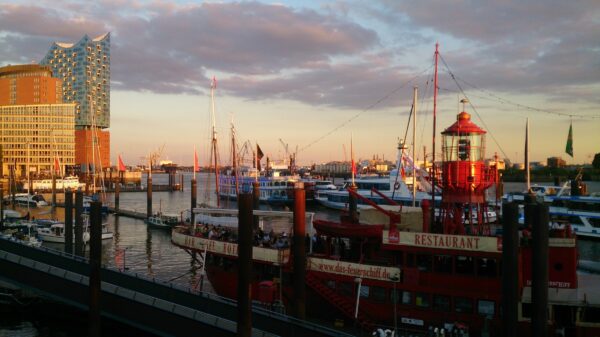 Jachthaven Vorsetzen, Hamburg, Elbpromenade.