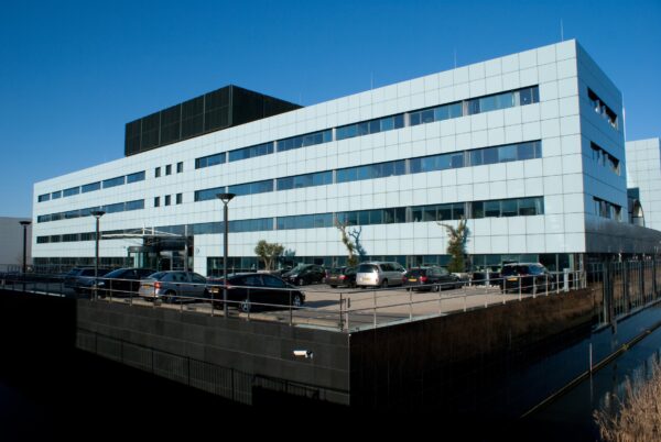 Nederlandse Luchtverkeersleiding Schiphol-Oost.