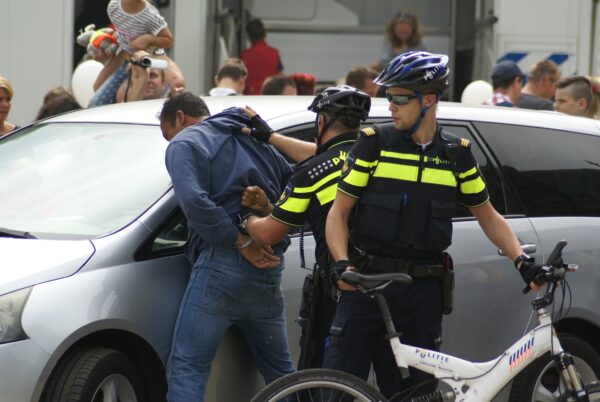 Politie-arrestatie tijdens Flikkendag 2014.