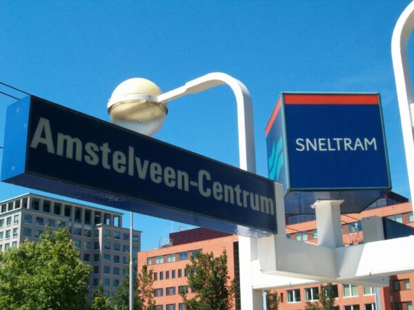 Metrohalte Amstelveen Centrum.