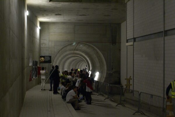 Geboorde metrotunnel Noord-Zuidlijn, genaamd door kinderen.