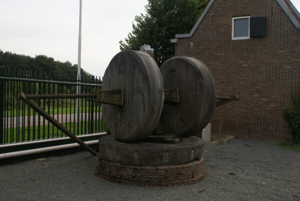 Molensteen KNSF-buskruitmolen Amstelveen.