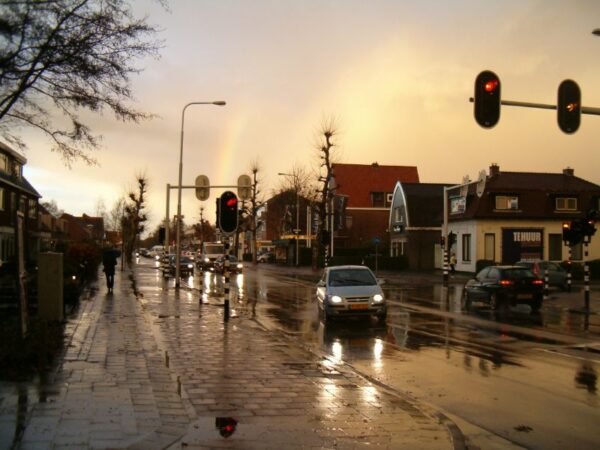Gekleurde lucht na de regen.