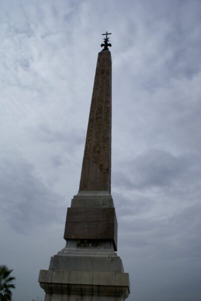 Obelisk op de Spaanse Trappen, Rome.