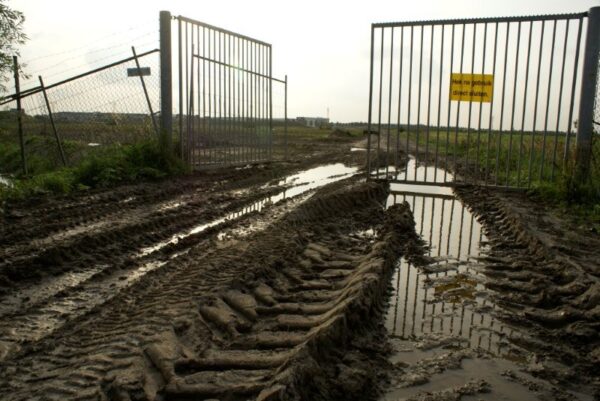 Hekwerk naar landingsbaan Schiphol.