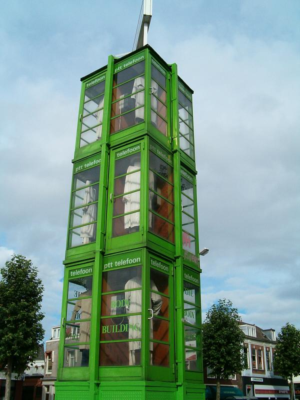 Oldschool telefooncellen in Haarlem.
