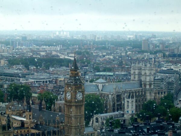Paleis van Westminster en Big Ben gezien vanaf de London Eye.