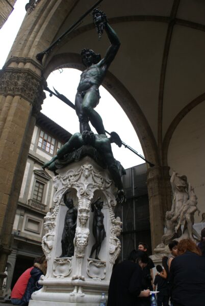 Perseus en Medusa, bronzen beeld Cellini.