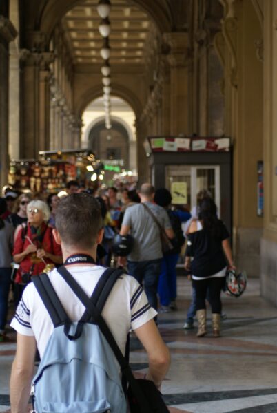 Publiek bij Piazza della Repubblica, Florence.