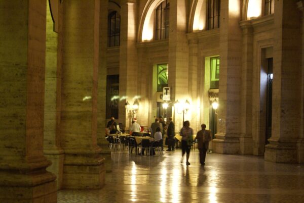 Marmeren gebouwen Piazza della Repubblica, Rome.