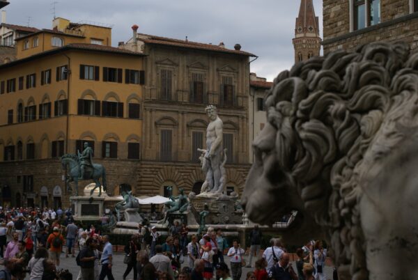 Piazza della Signoria, Florence: Cosimo de Medici en Neptunus beelden.