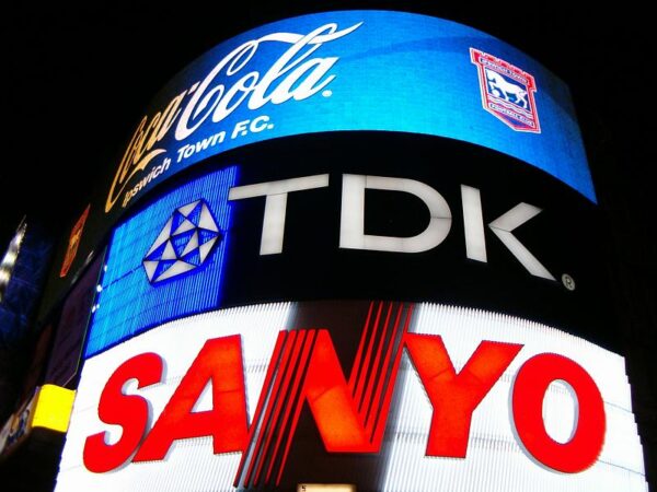 Neonreclame Piccadilly Circus, Londen.