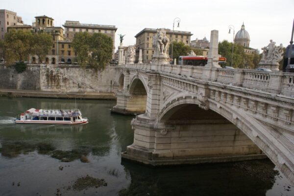 Ponte Vittorio Emanuele II, Rome.