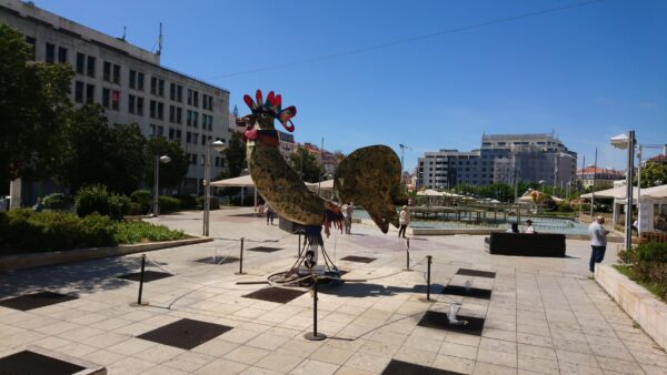 Haan op Pra&ccedil;a Martim Moniz, Lissabon.
