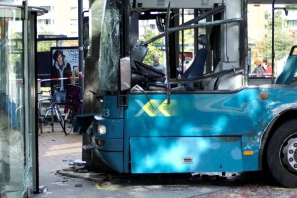 Botsing tram 5 en bus 175, Amstelveen.