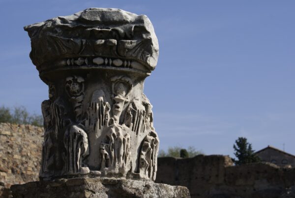 Kapiteel zuil Palatium, Rome (2008).