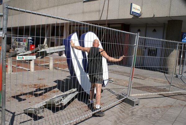 V&D gevelbelettering in Amstelveen wordt verwijderd.