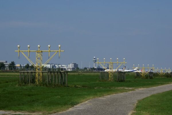 Schiphol Airport vanuit de Kaagbaan.