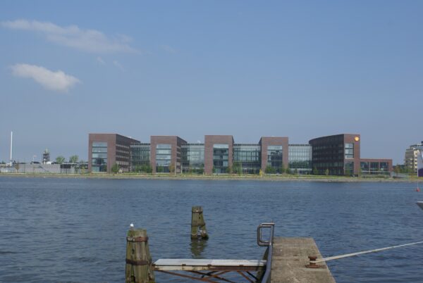 Shell hoofdkantoor aan het IJ, Amsterdam.