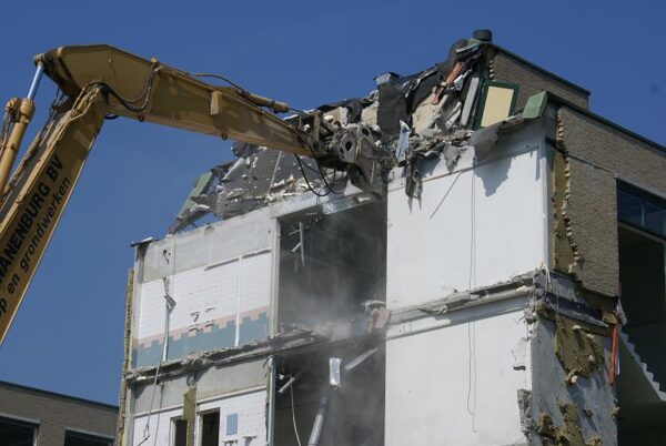 Oud INHOLLAND gebouw in Diemen.
