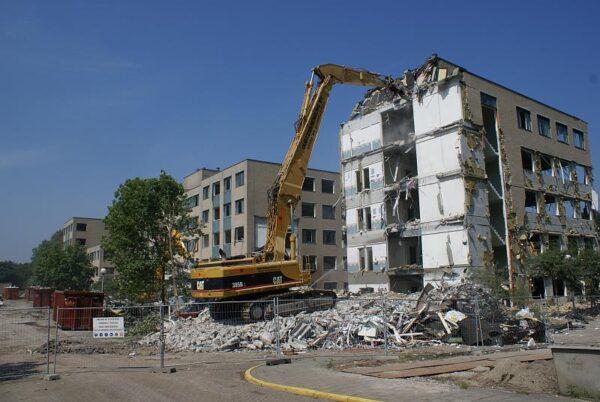 Oud INHOLLAND gebouw in Diemen.