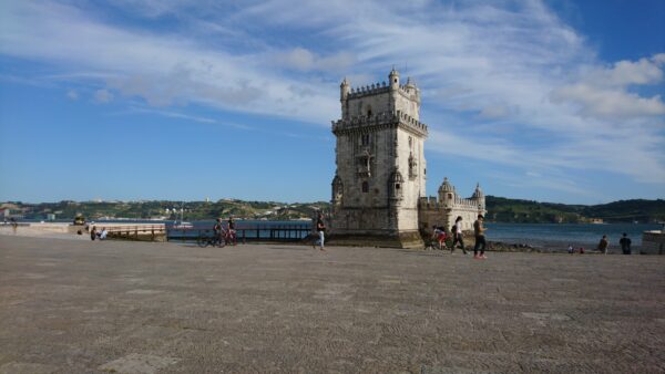 Torre de Bel&eacute;m aan de Taag in Lissabon.