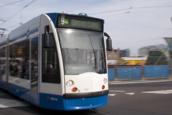 Tramlijn 9 vertrekt vanaf Centraal Station.