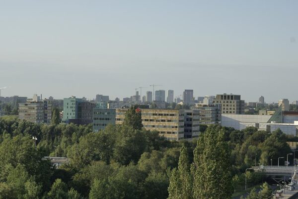 Zuidas Amsterdam vanuit Amstelveen.