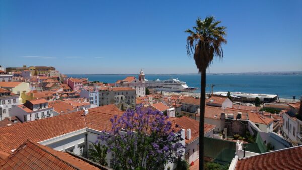 Taag en Lissabon bij zonsondergang.