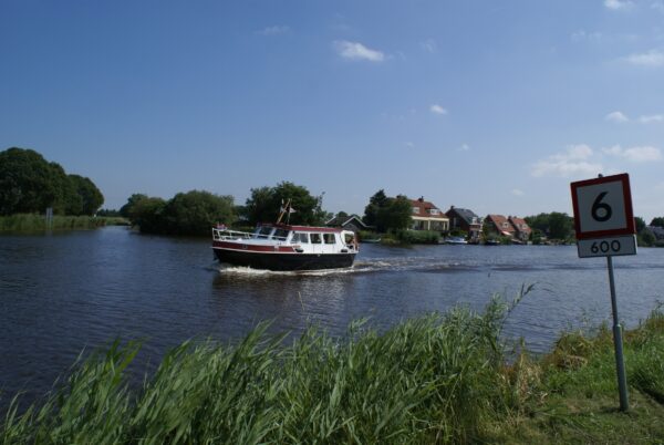 Varen op de Amstel bij Nes.