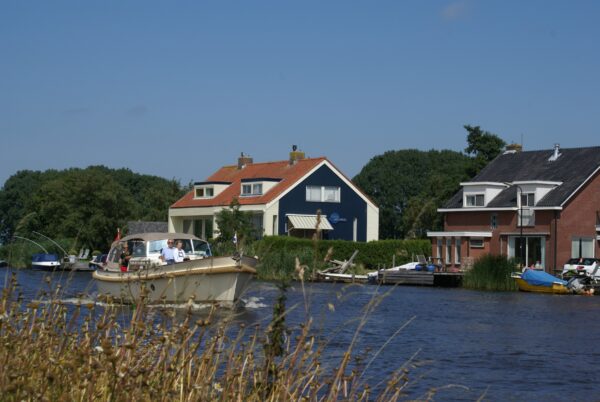 Varen op de Amstel bij Nes.