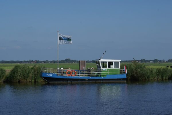 Veerboot op de Nesserlaan.